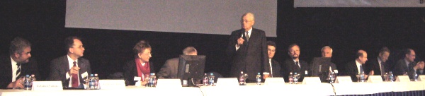 Záró plenáris